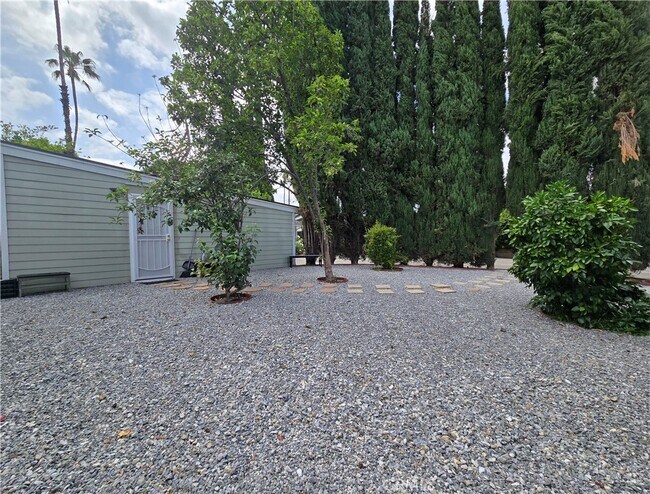 Building Photo - 7513 Lurline Ave