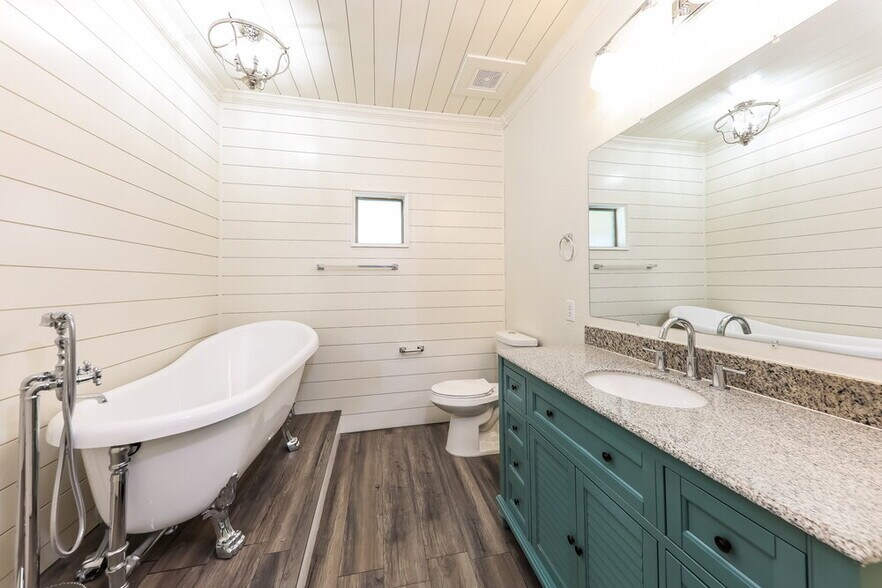 Building Photo - 15266 W Desert Hills Dr