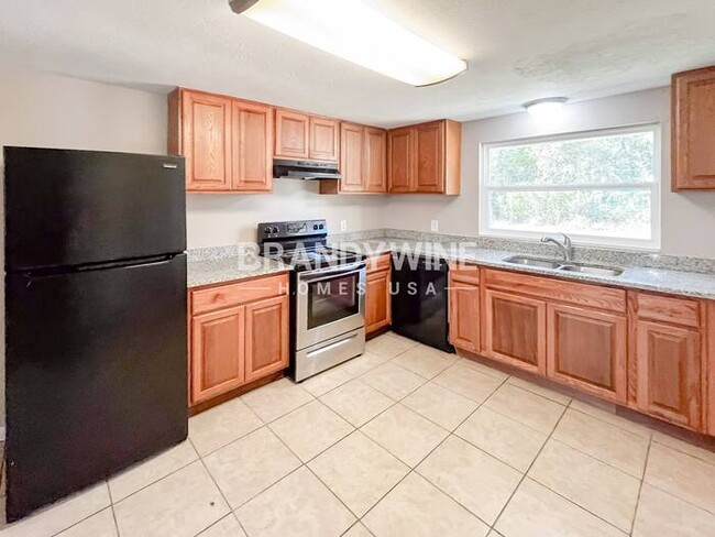 Building Photo - 1001 Fields Rd