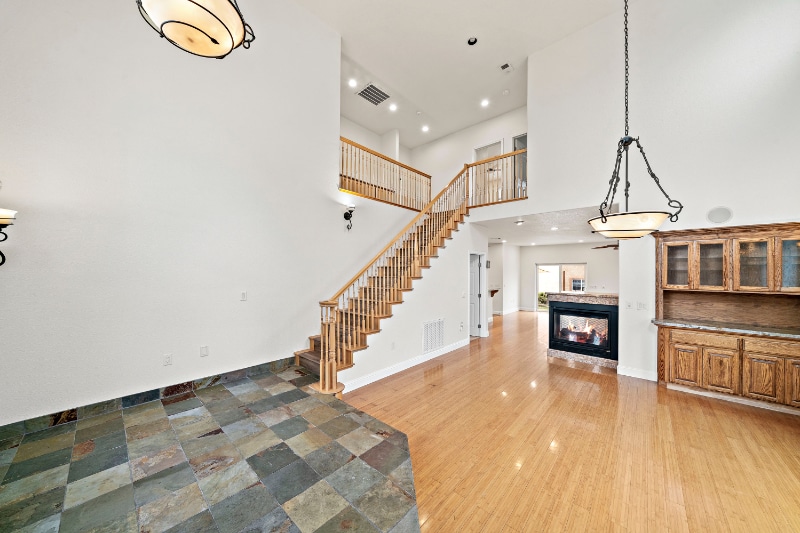 Building Photo - 8661 Elm Ave