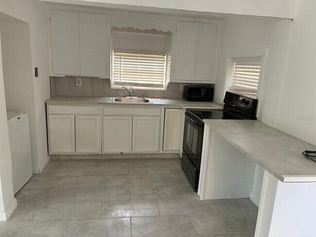 Building Photo - 106 Penna Ave