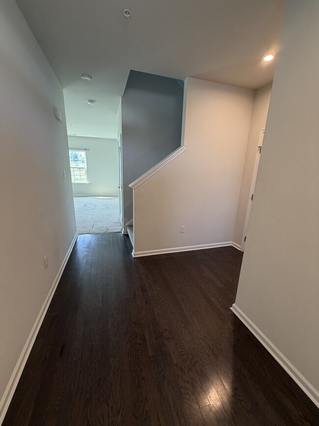 Building Photo - 9518 Royal Tern Dr