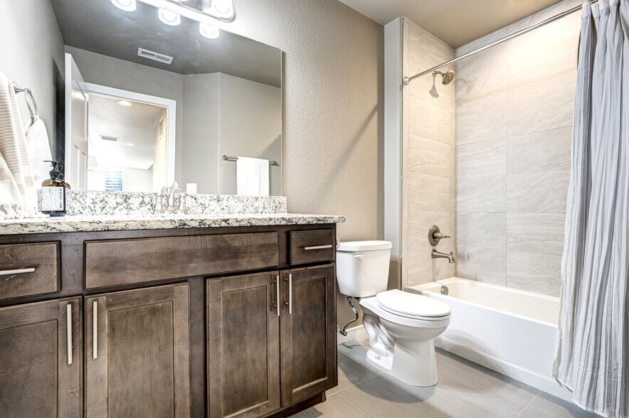 Building Photo - 7664 Alpine Daisy Dr