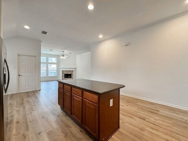 Building Photo - 73 E Montfair Blvd