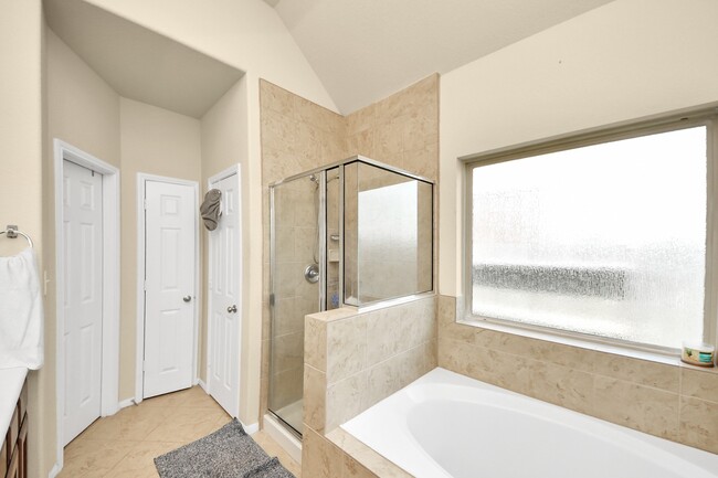 Building Photo - 20626 Bandrock Terrace