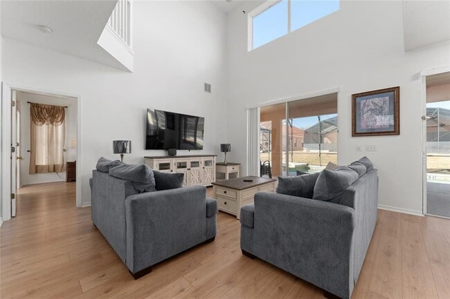 Building Photo - 1031 Solana Cir