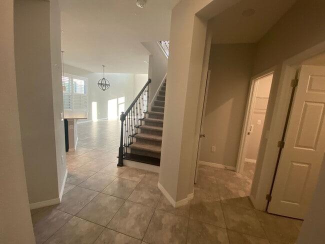 Building Photo - 3 Bedroom 3.5 Bath Home in Winter Park for...