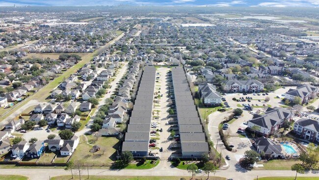 Building Photo - 15410 Addicks Stone Dr