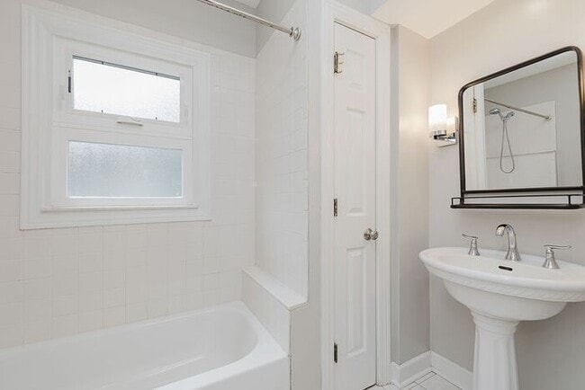 Building Photo - Charming, Fully Updated Broad Ripple Gem!