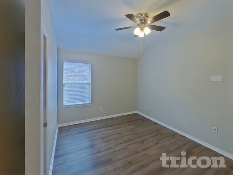 Building Photo - 752 Rutherford Dr