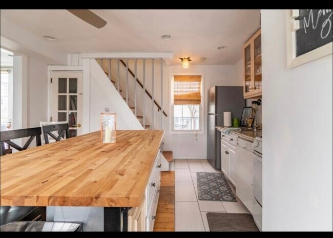 Building Photo - 58 W Central Ave