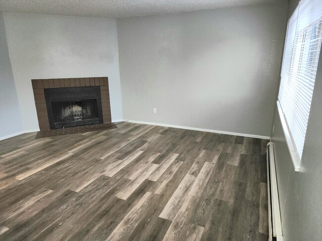 Building Photo - 3935 Stonedike Dr