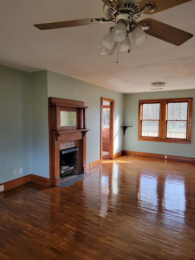 Building Photo - A LOT TO SEE! CALL US FOR A SHOWING!