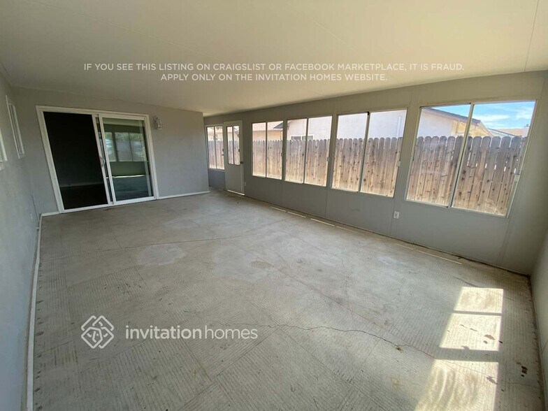 Building Photo - 2159 Greenfield Dr