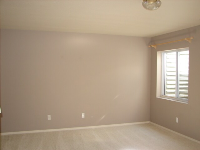 Building Photo - 1095 Scarlet Oak Dr