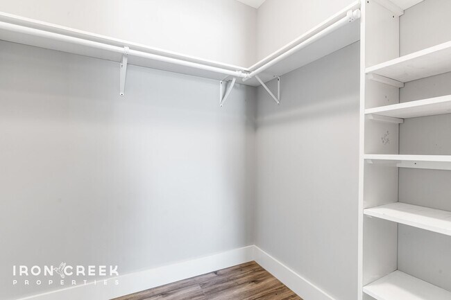 Building Photo - Modern Three-Bedroom Home with Screened Po...