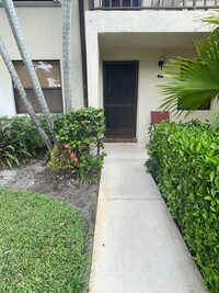Building Photo - 4598 Lucerne Lakes Blvd E