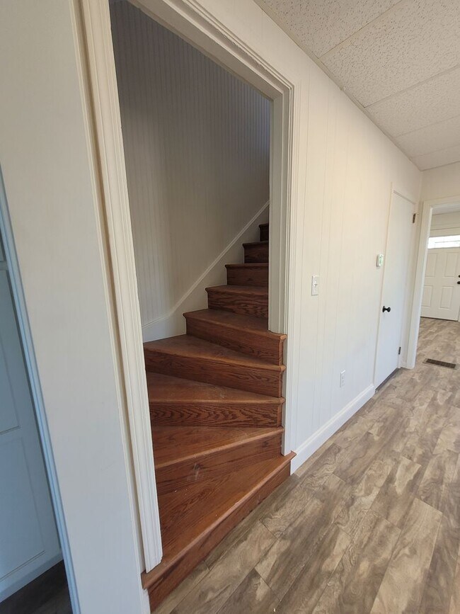Building Photo - Newly renovated 2 Bedroom Townhome Gordonville