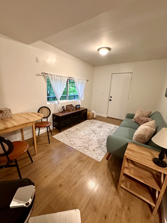 Living room - 3944 SW Condor Ave