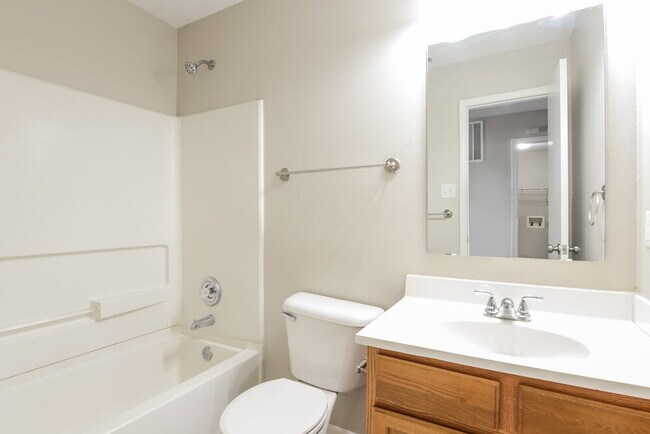 Building Photo - 2028 Prairie Sky Ln