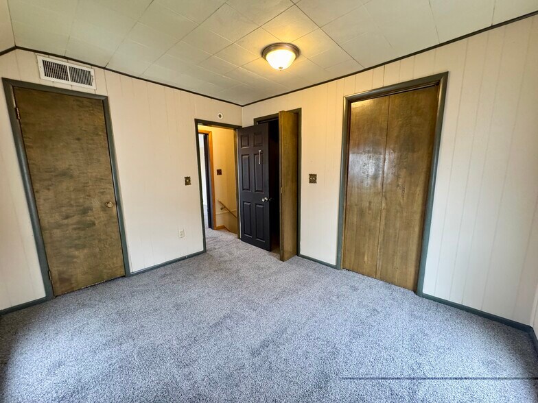 Building Photo - 601 Lincoln Ave NW