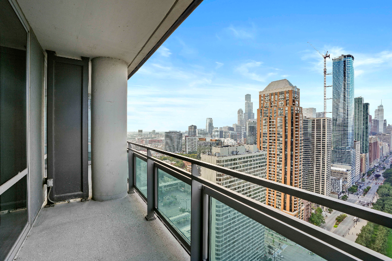 Building Photo - 1240 S Michigan Ave