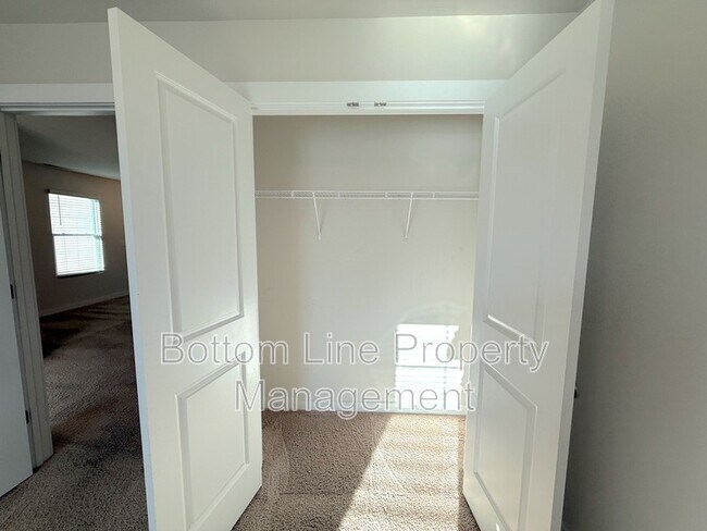 Building Photo - 706 Anglin Forest Way