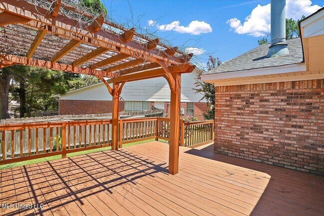 Building Photo - 607 Harbor Ridge Dr