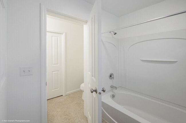 Building Photo - 2013 Salmonberry Pl