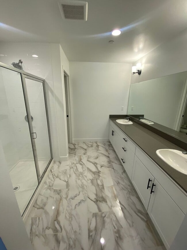 Building Photo - Stunning, brand new 3BD/2.5BA home in Righetti Ranch