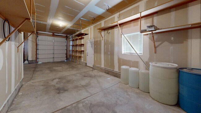 Building Photo - Herriman Rambler with Basement Apartment