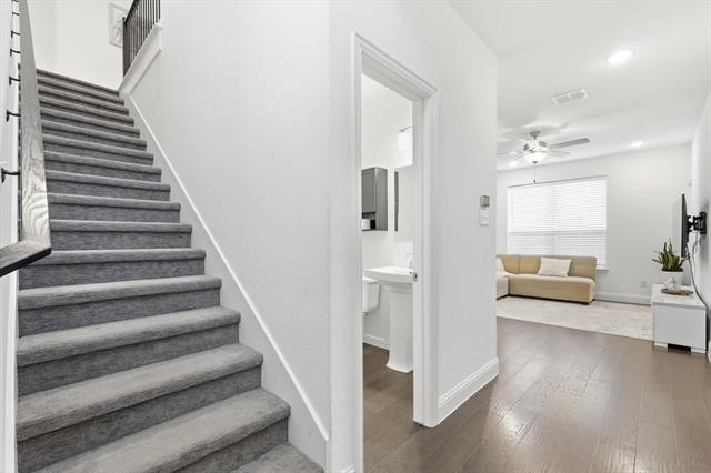 Building Photo - 982 Mikaela Dr