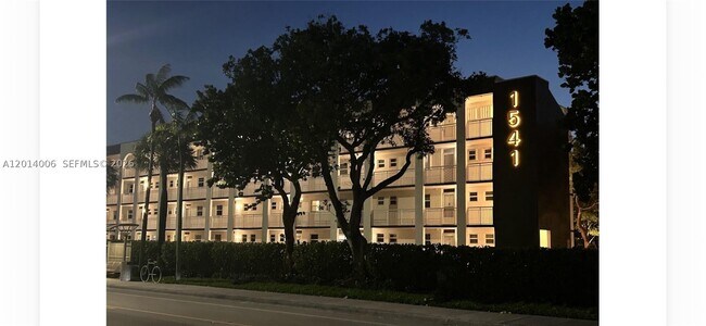 Building Photo - 1541 S Ocean Blvd