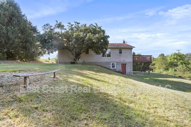 Building Photo - 2068C Virts Ln