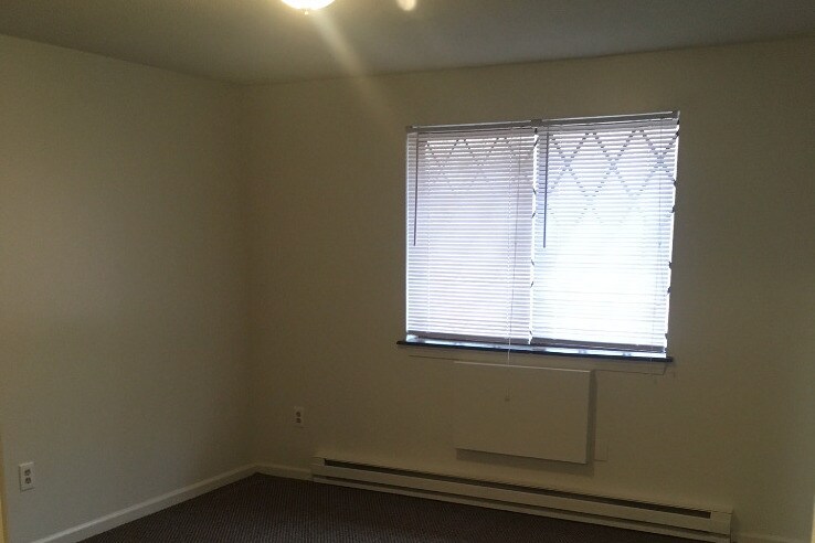 Building Photo - 356 Waterville St