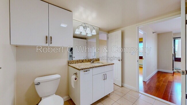 Building Photo - 127 Greyrock Pl