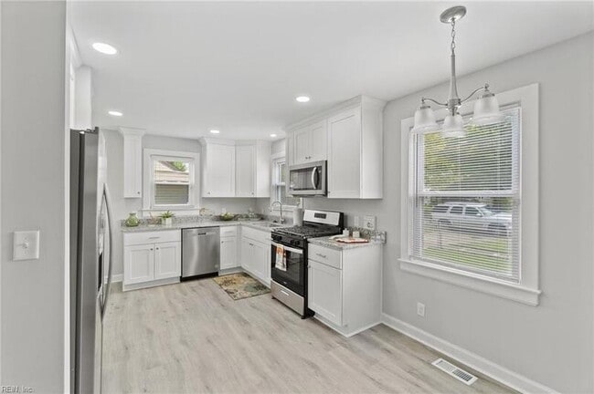 Building Photo - 218 Beechwood Ave