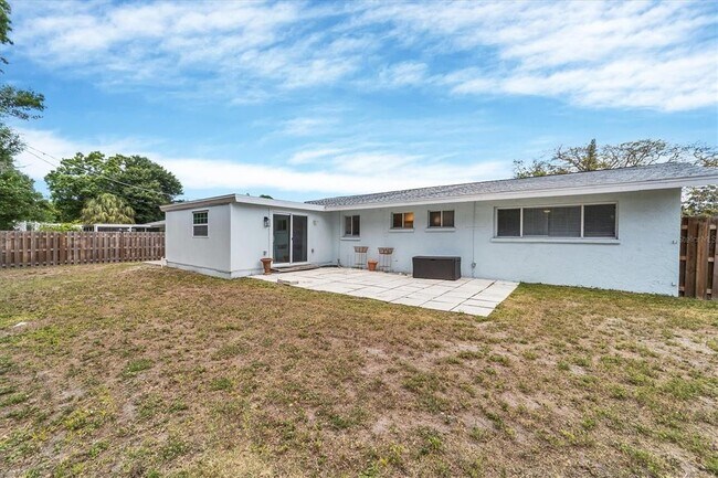 Building Photo - 2738 Tangelo Dr