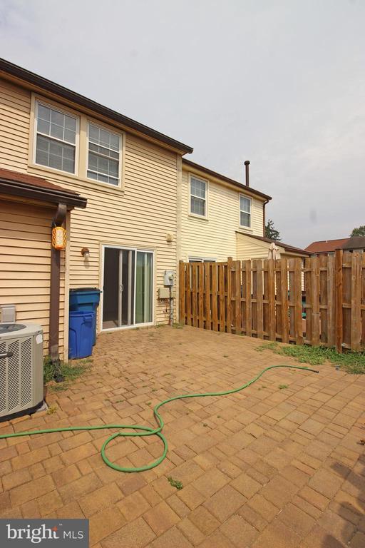 Building Photo - 5940 Grisby House Ct
