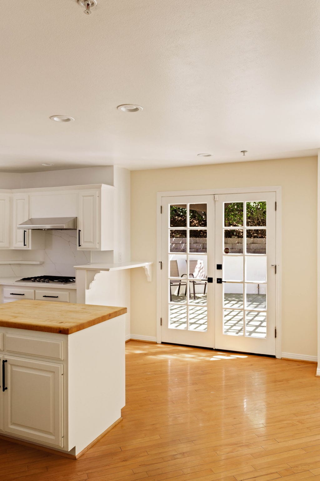 Building Photo - 5237 San Feliciano Dr