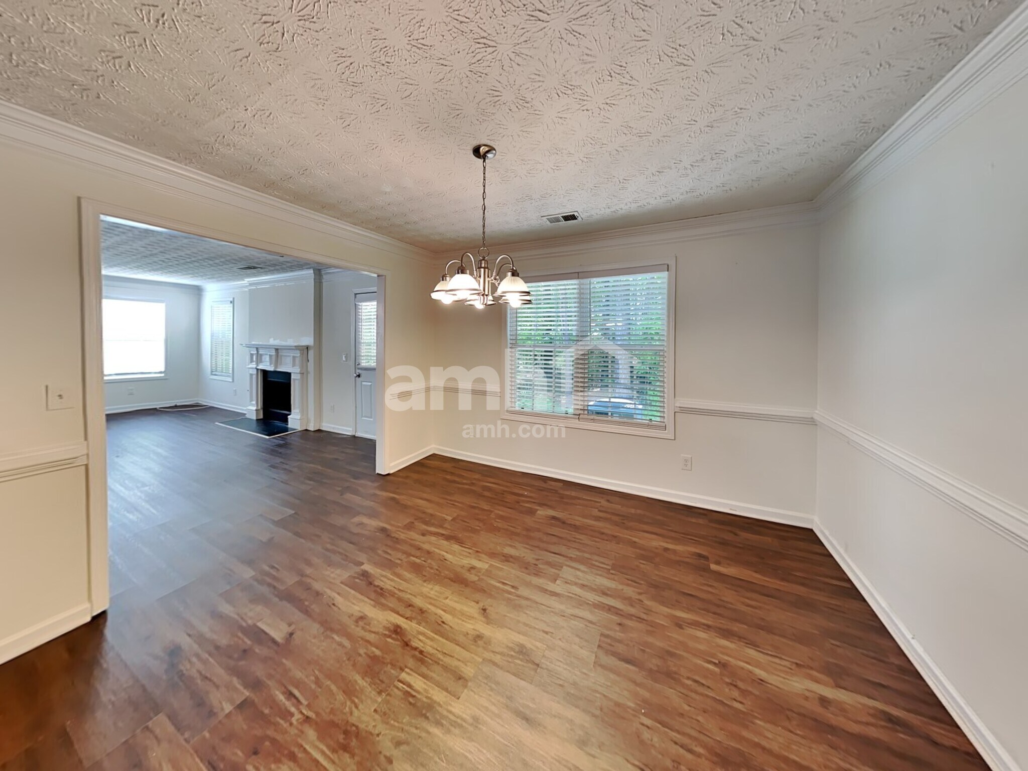 Building Photo - 104 Arbor Creek Way