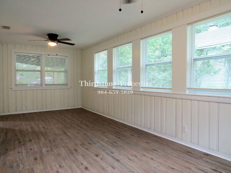 Building Photo - 2071 Southampton Rd