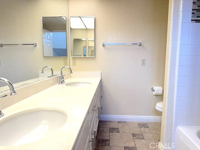 Building Photo - 2985 Amber Dr