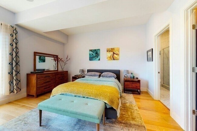 Building Photo - 488 Dorchester Ave