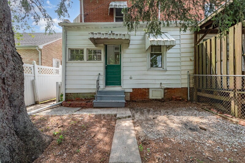 Building Photo - 303 Ridge Ave