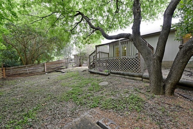 Building Photo - LARGE DECK  |  MATURE TREES  |  GREAT LOCA...