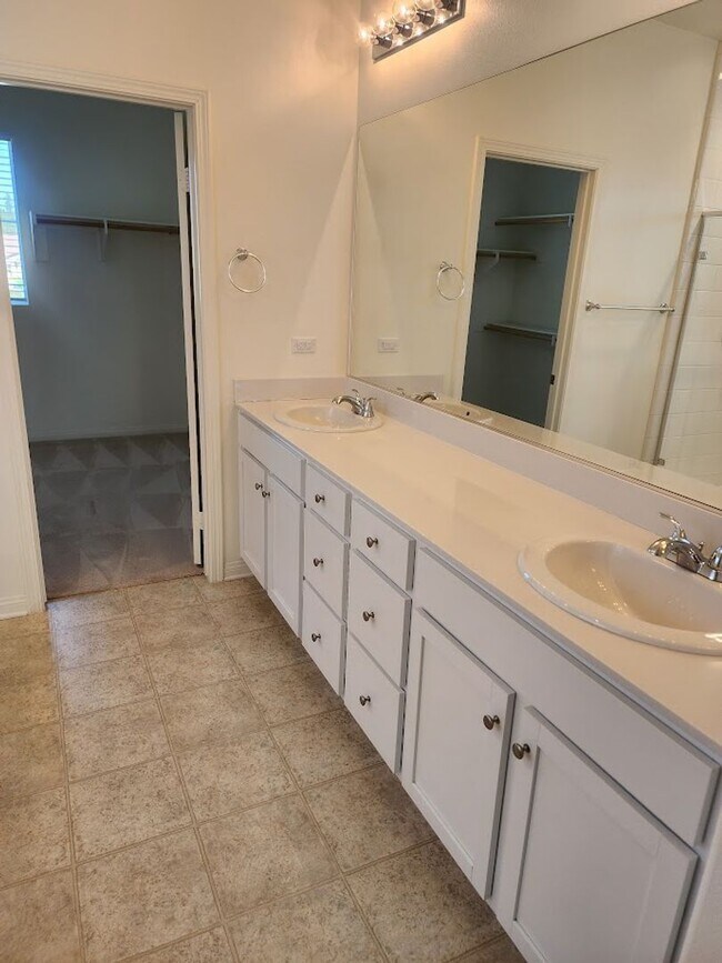 Building Photo - 36300 Golden Poppy Ln