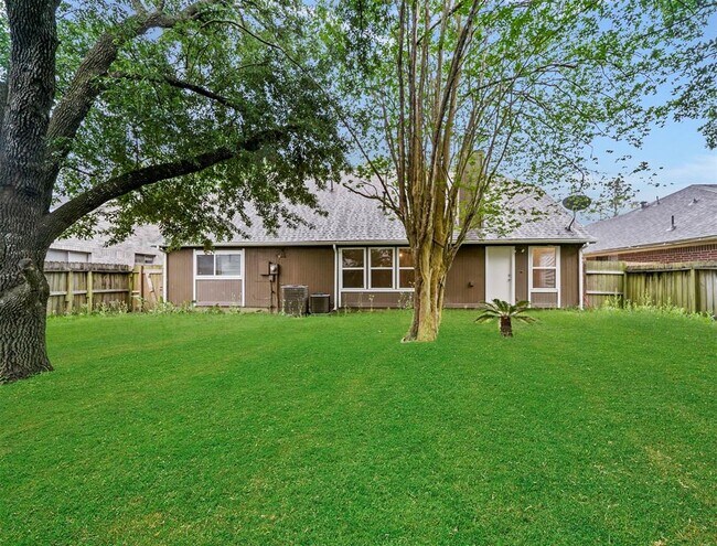 Building Photo - 4906 Pleasant Plains Dr