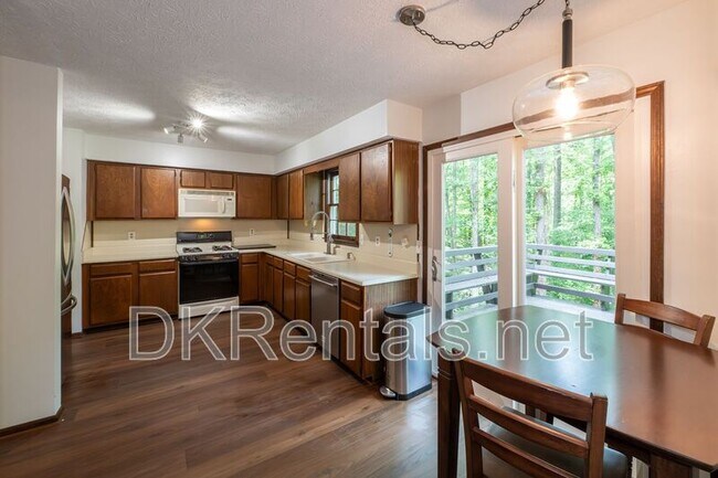 Building Photo - 3787 Etna Dr