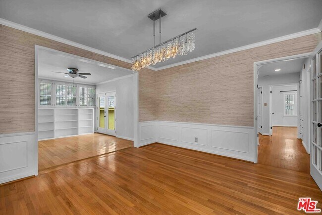 Building Photo - 3439 W 84th Pl